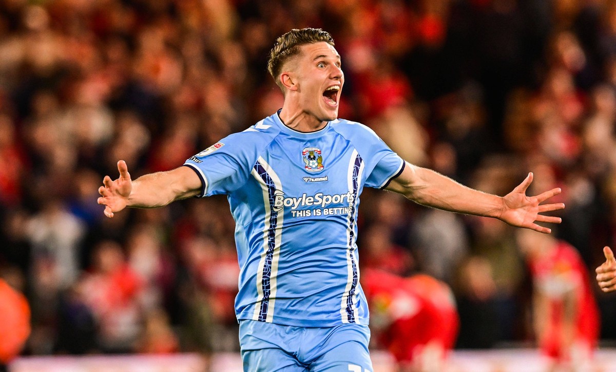 Mandatory Credit: Photo by Greig Cowie/Shutterstock 13914592ac Viktor Gyokeres of Coventry City start the celebrations on the final whistle Middlesbrough v Coventry City, EFL Sky Bet Championship, Pla ...