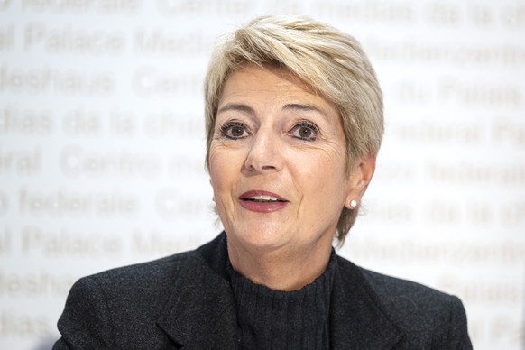 Bundesraetin Karin Keller-Sutter spricht an einer Medienkonferenz zur Finanzpolitischen Standortbestimmung zum Voranschlag 2027 und provisorisches Rechnungsergebnis 2025, am Mittwoch, 18. Februar 2026 ...