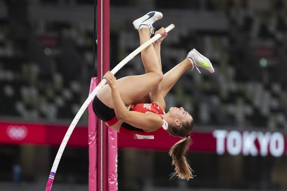 Angelica Moser of Switzerland competes in the women&#039;s athletics pole vault qualification at the 2020 Tokyo Summer Olympics in Tokyo, Japan, on Monday, August 02, 2021. (KEYSTONE/Peter Klaunzer)