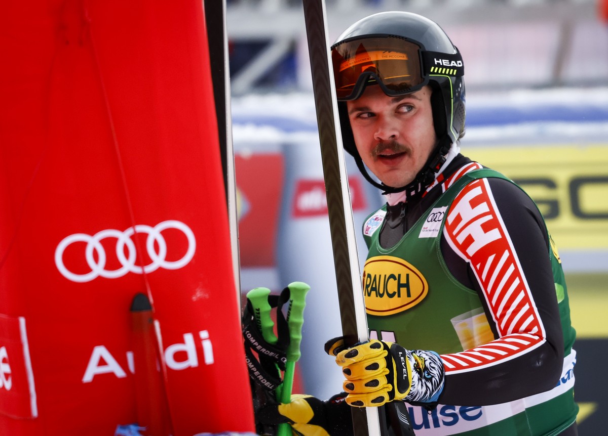 Canada's James Crawford reacts in the finish area following his run in the in the men's World Cup super-G ski race at Lake Louise, Alberta, Sunday, Nov. 27, 2022. (Jeff McIntosh/The Canadian ...