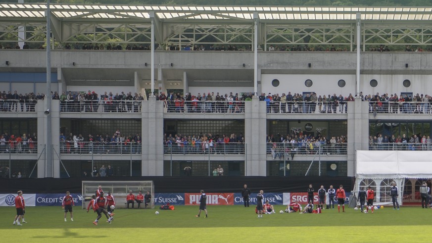 Die Schweizer während der ersten Trainingseinheit in Lugano.
