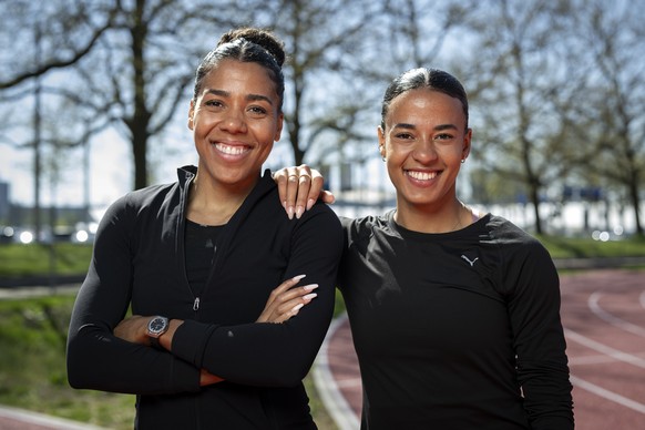 ARCHIV - ZUM MULTIMEDIA-PAKET ZU OLYMPIA PARIS 2024 UEBER DITAJI UND MUJINGA KAMBUNDJI STELLEN WIR IHNEN FOLGENDES BILDMATERIAL ZUR VERFUEGUNG - Die Leichtathletinnen Mujinga Kambundji, links, und sei ...