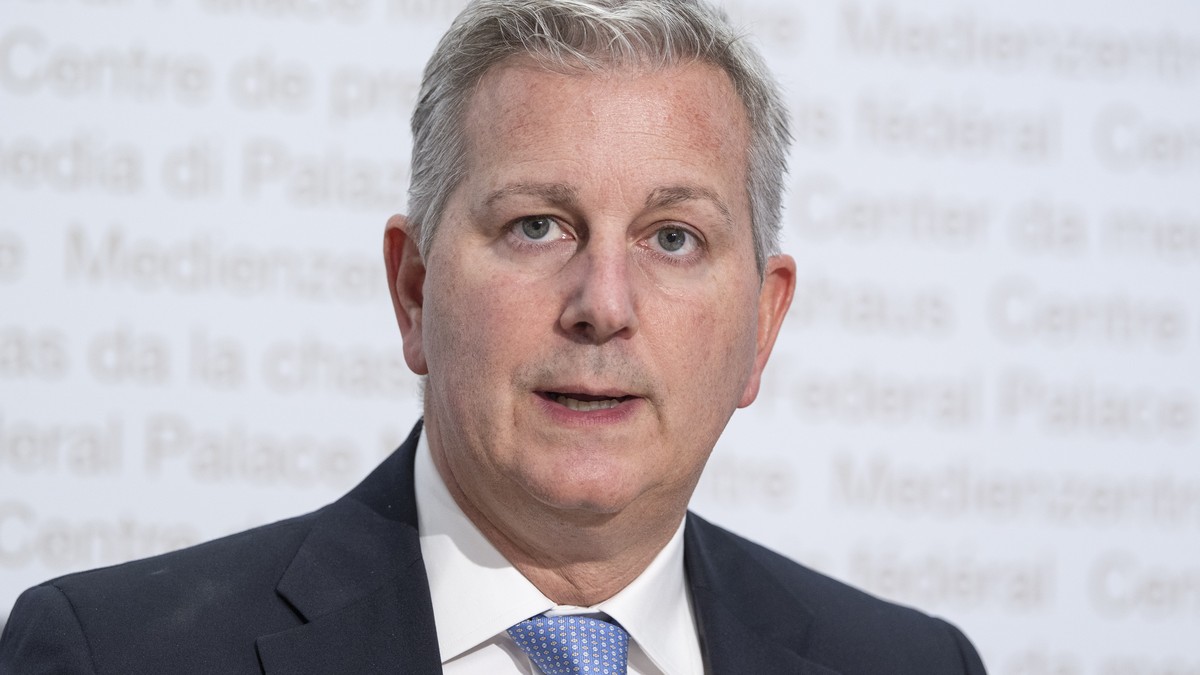 Staenderat Marco Chiesa, SVP-TI, spricht an einer Medienkonferenz ueber die Wahlen 2027, am Donnerstag, 22. Oktober 2026 in Bern. (KEYSTONE/Peter Schneider)