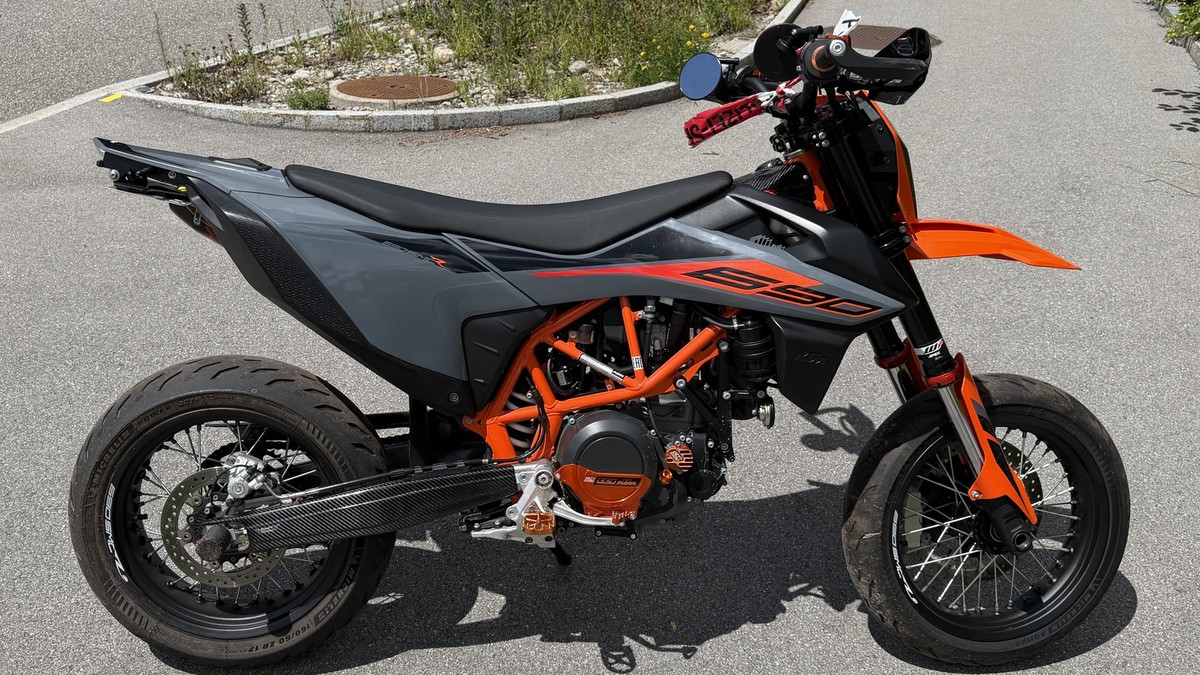 Motorradfahrer-st-rzt-in-Appenzell-AI-nach-Verfolgungsjagd