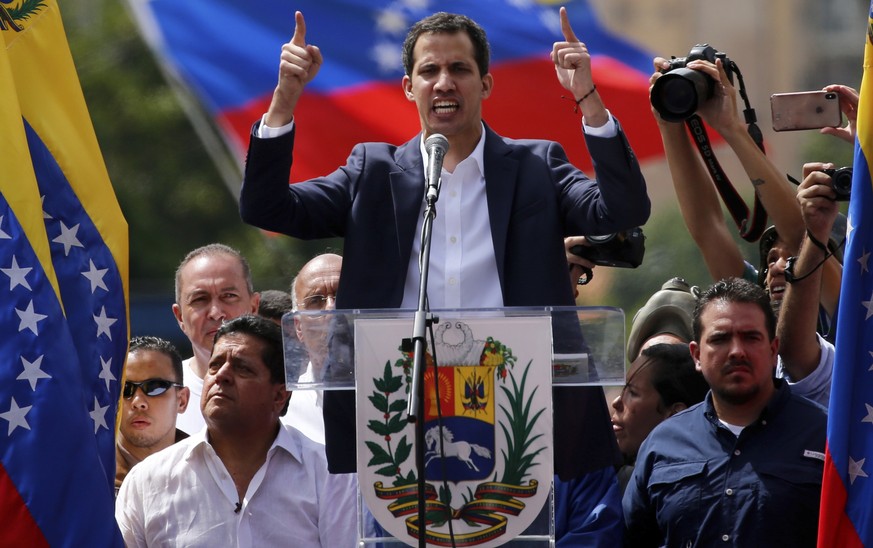 Juan Guaidó erklärt sich zum Staatschef Venezuelas – Maduro bricht Beziehungen zu USA ab