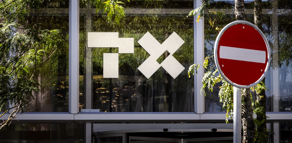 ARCHIV -- Das Logo der TX Group am Gebaeude der TX Group, Tamedia und des Tages-Anzeigers an der Werdstrasse, aufgenommen am Donnerstag, 21. September 2023 in Zuerich. Die TX Group vereinfacht ihre Gr ...