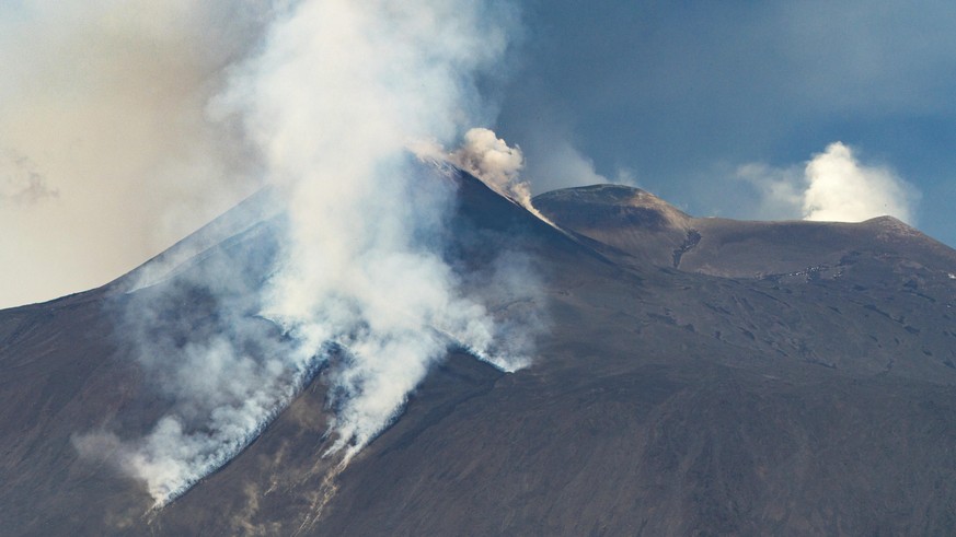 Smoke billows from Mount Etna volcano, Italy, Monday, June 2, 2025. (AP Photo/Giuseppe Distefano)
Italy Etna Volcano