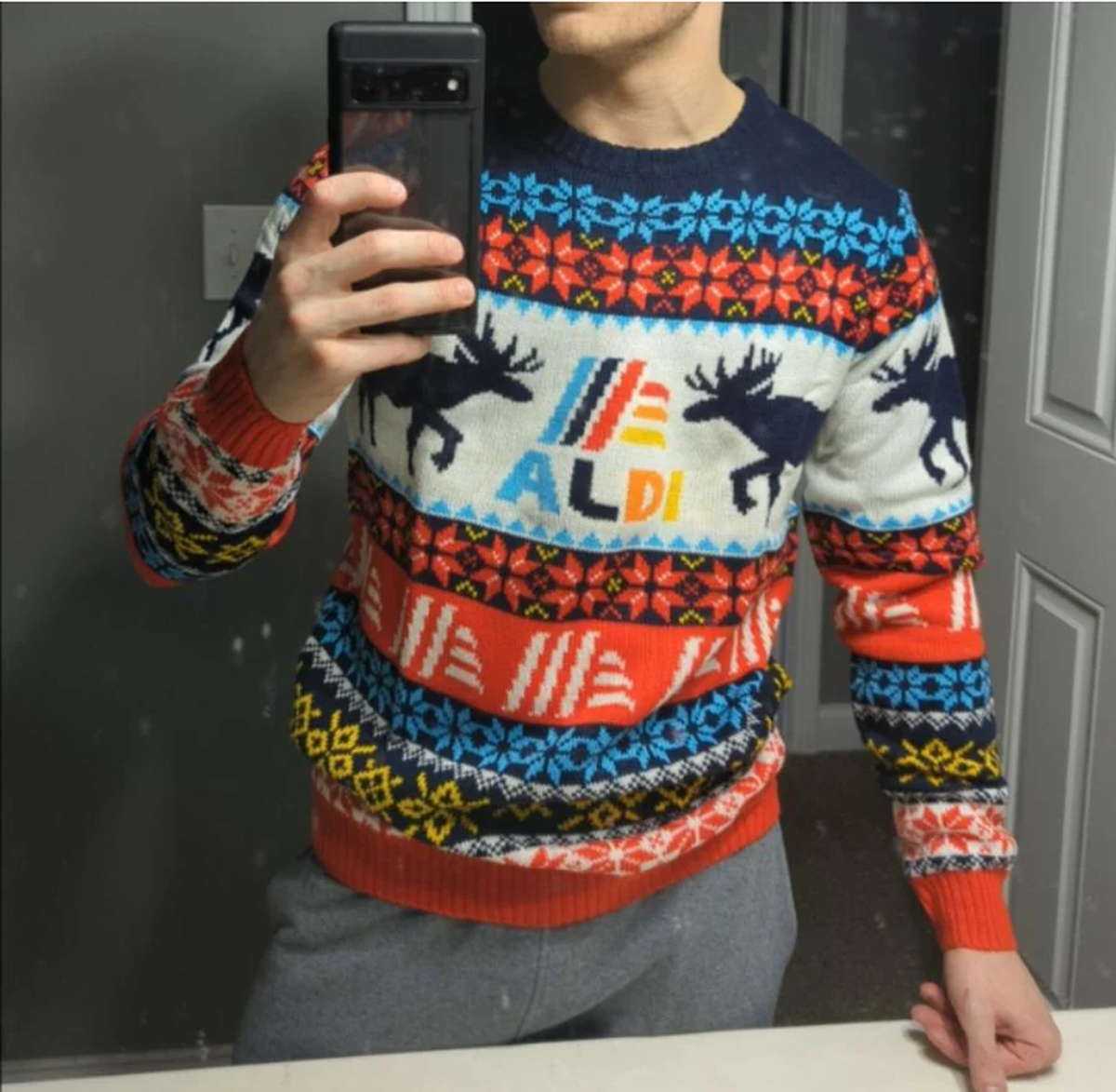 Hässlicher Pulli mit Aldi