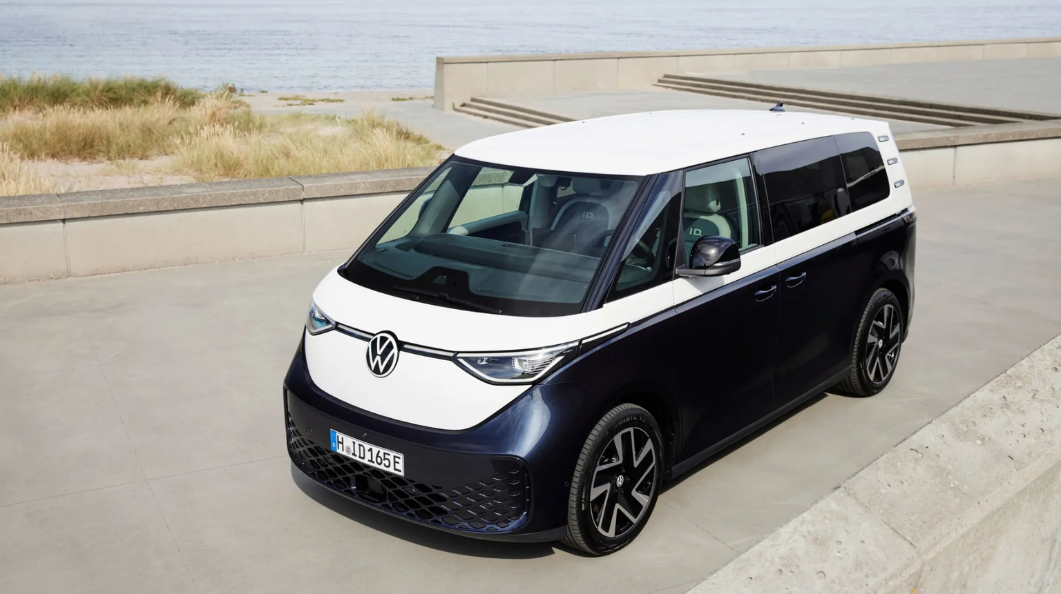 Haarscharf unter 50'000 Euro: Der Elektro-Bulli wird günstiger.
