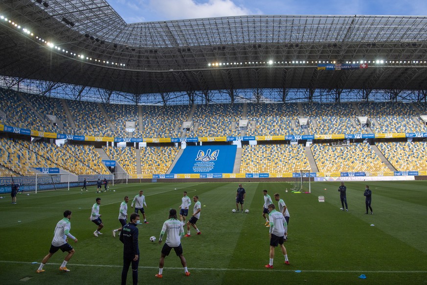 epa08641649 Switzerland&#039;s national soccer players attend the team&#039;s training session at Lviv Arena in Lviv, Ukraine, 02 September 2020. Switzerland will face Ukraine on 03 September 2020 in  ...