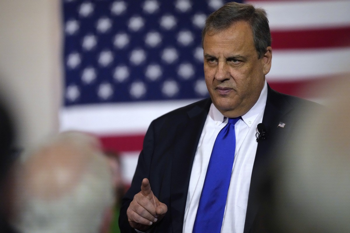 Republican presidential candidate former New Jersey Gov. Chris Christie speaks at a town hall campaign event where he announced he is dropping out of the race, Wednesday, Jan. 10, 2024, in Windham, N. ...