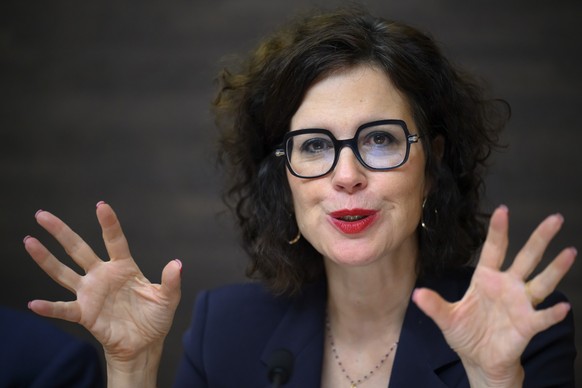 La presidente du Conseil d�Etat vaudois Christelle Luisier Brodard parle lors d&#039;une conference de presse sur la presentation du rapport du Conseil d�Etat sur la demande de creation d�une Commissi ...