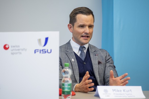 Praesident Swiss University Sports, Mike Kurt waehrend der Medienkonferenz zur Absage der Winteruniversiade Lucerne 2021 vom Montag, 29. November 2021 in der Messe Luzern. (KEYSTONE/Urs Flueeler).