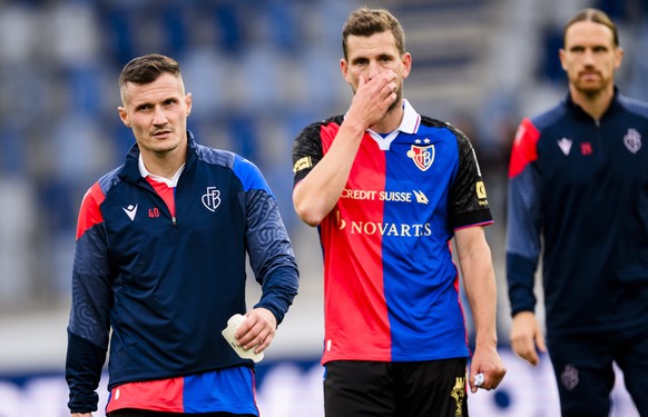 Deception du milieu balois Taulant Xhaka, gauche, et du milieu balois Fabian Frei, droite, lors de la rencontre du championnat de football de Super League entre le FC Lausanne-Sport et le FC Basel 189 ...