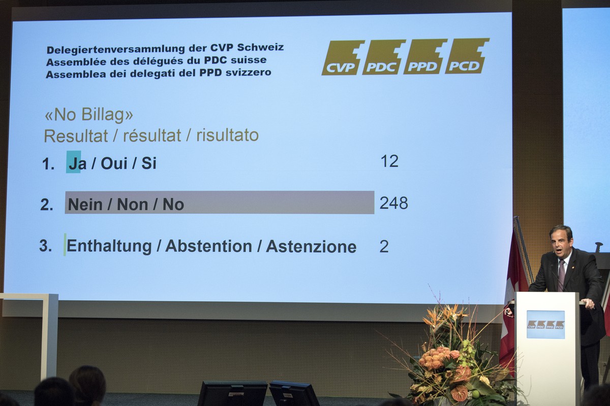 Gerhard Pfister, Nationalrat und Parteipraesident, ZG, eroertert das Abstimmungsergebnis zur "No Billag"-Initiative an der Delegiertenversammlung der CVP Schweiz, am Samstag, 27. Januar 2018 ...