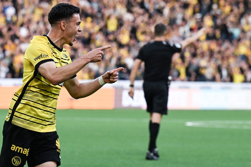 YBs Fabian Rieder feiert seinen Treffer zum 1-0 im Fussball Meisterschaftsspiel der Super League zwischen den Berner Young Boys und dem FC Basel, am Sonntag, 30. Oktober 2022, im Wankdorf Stadion in B ...