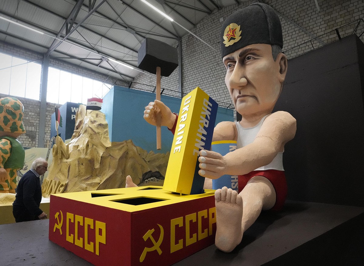 A carnival float depicts Russia's president Vladimir Putin playing with building blocks like the Ukraine to restore the Soviet Union at the presentation of this years satirical carnival floats fo ...
