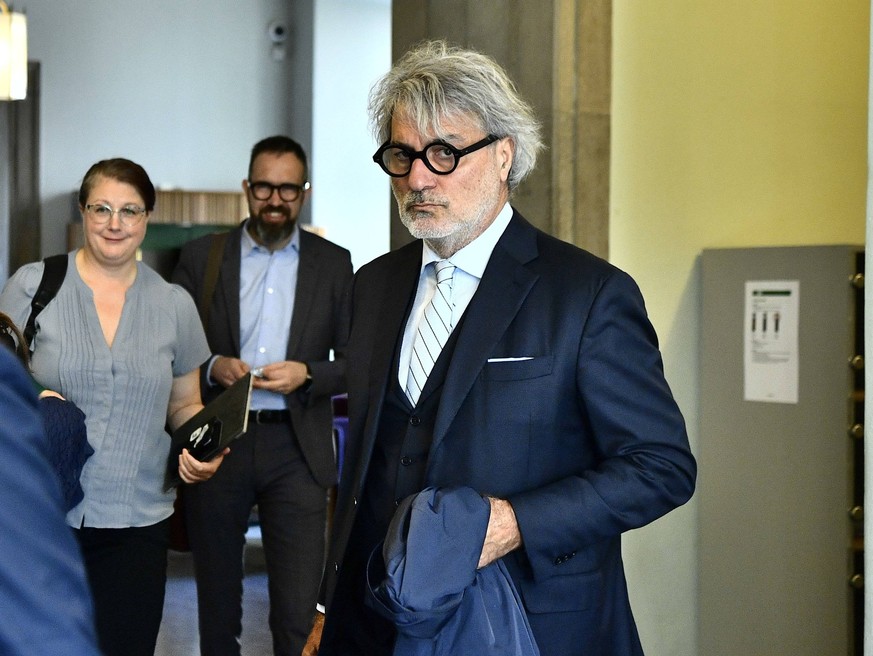 Schweden, Chirurg Paolo Macchiarini in Stockholm vor Gericht The surgeon Paolo Macchiarini at Svea Court of Appeal in Stockholm, Sweden, April 21, 2021 for the fifth day of the trial. The surgeon was  ...