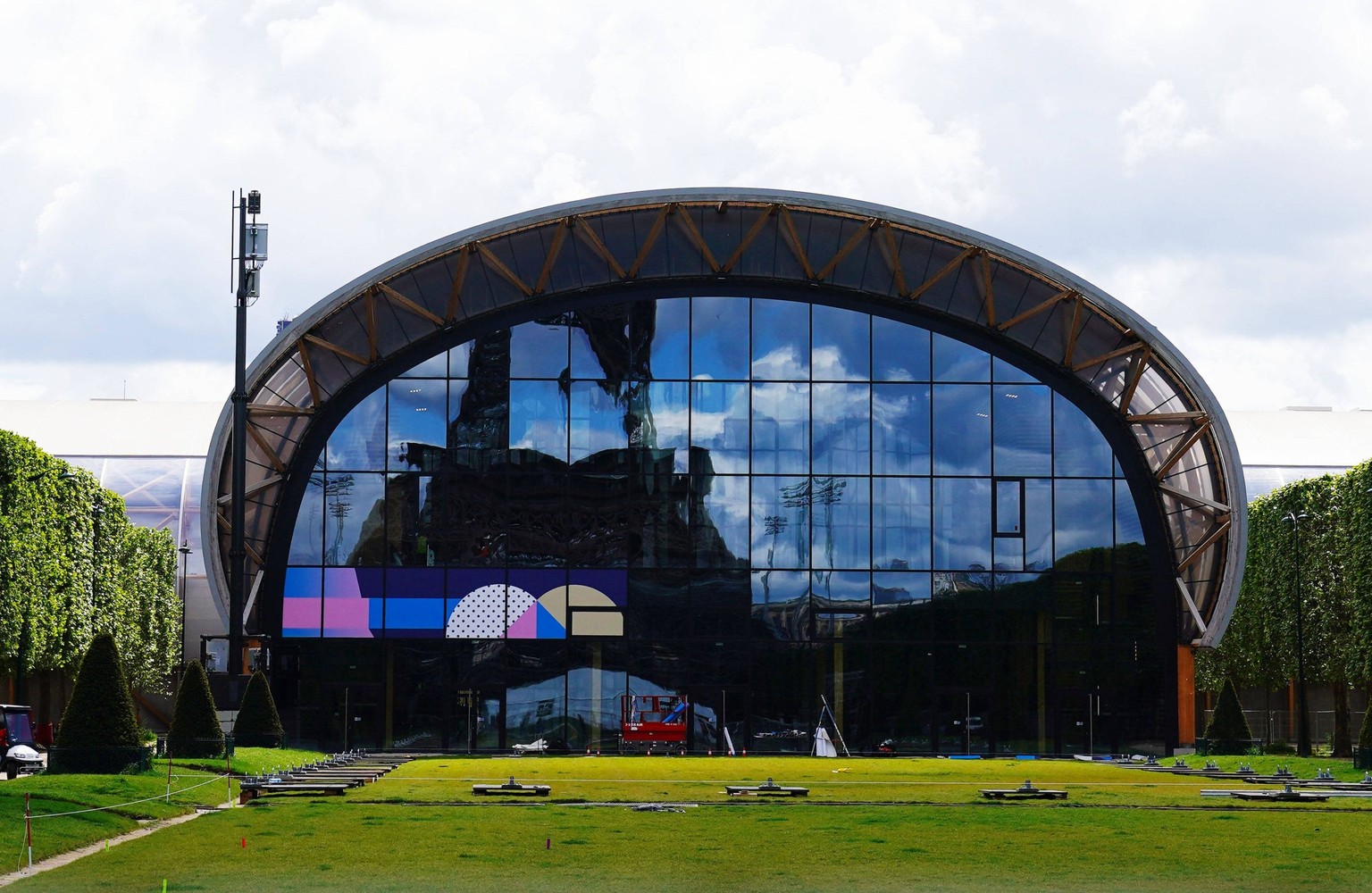 Olympics: Paris City Scenes May 6, 2024 Paris, FRANCE A general view of construction around the Grand Palais Ephemere aka Champ de Mars Arena in preparation for the Paris 2024 Summer Olympic Games, Ol ...