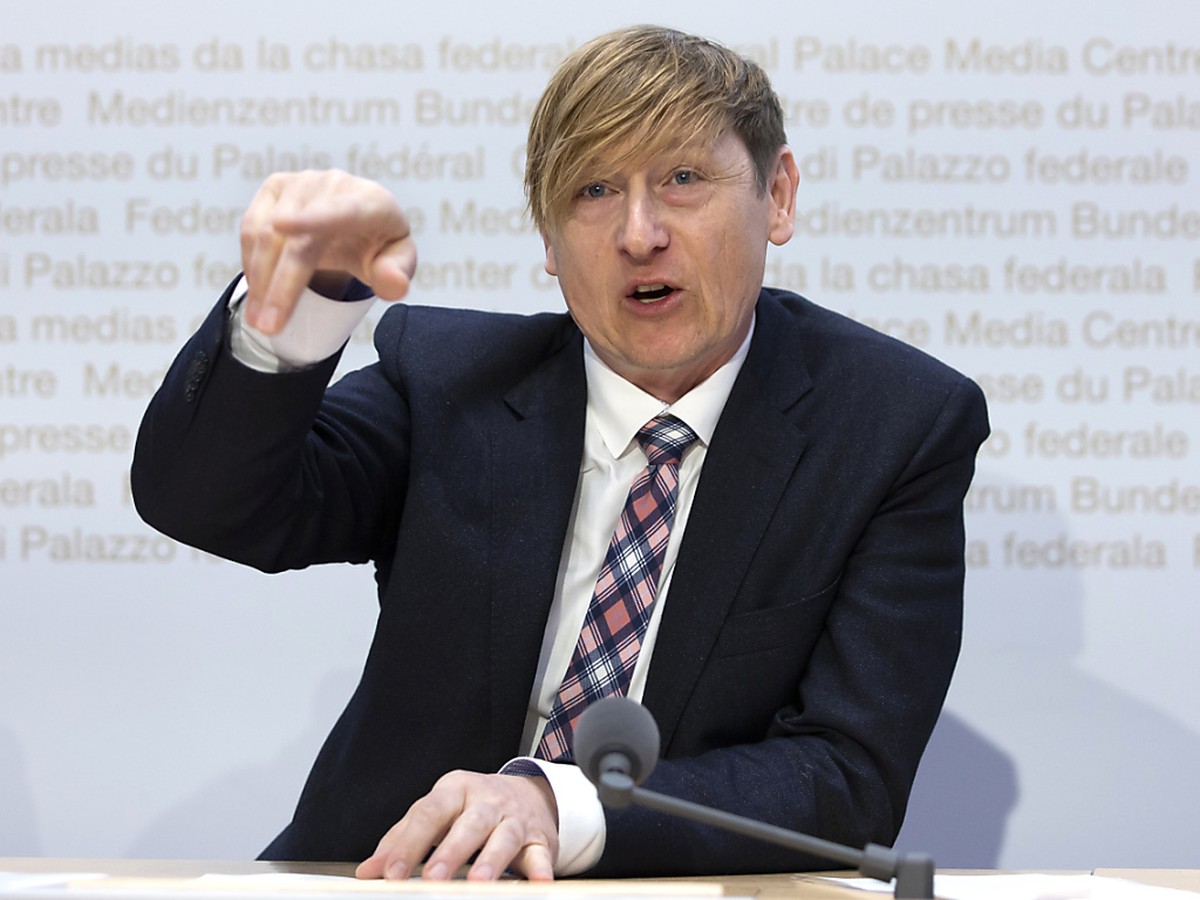 Stefan Meierhans estime que les prix de l'essence sont trop