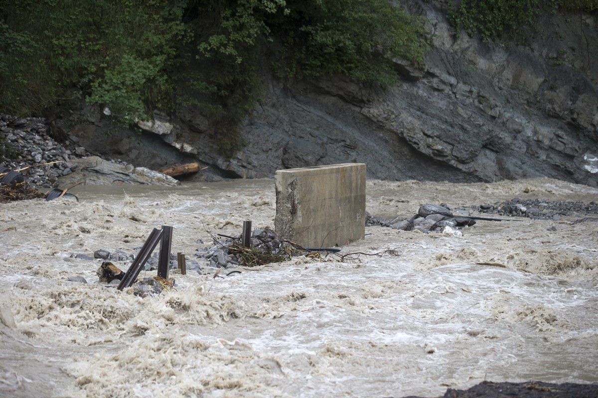 Die Emme im Kanton Bern sowie der&nbsp;Brienzer- und Thunersee führen weiterhin überdurchschnittlich viel Wasser.&nbsp;