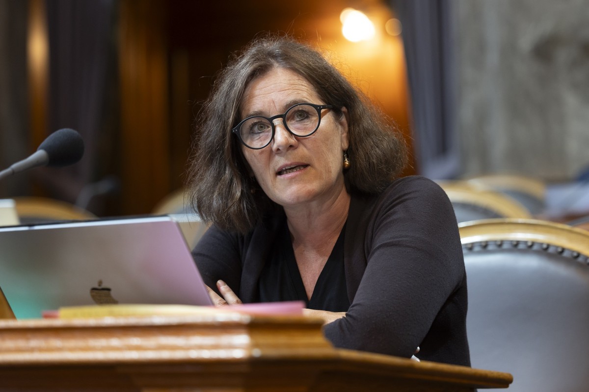 Franziska Roth, SP-SO, spricht waehrend der Debatte um die Motion APK-N, russische und andere auslaendische Spione konsequent ausweisen, am ersten Tag der Sommersession der Eidgenoessischen Raete, am  ...