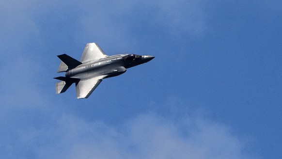 epa10018529 A US F-35 fighter jet flies over international airport near Skopje, Republic of North Macedonia, 17 June 2022.Two F-35 fighter jets of the Vermont National Guard flew over and landed at Pe ...