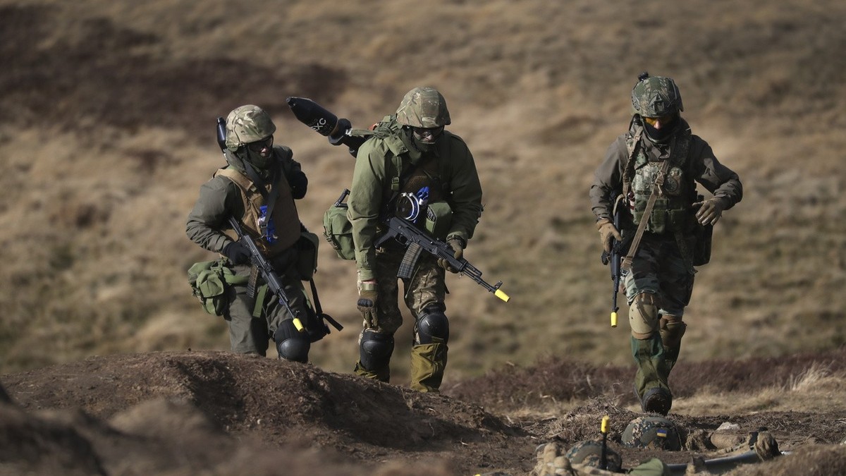 “It’s Costing Us Human Lives”: Has NATO Mistrained Ukrainian Soldiers?  The magnitude of the century’s flood in Hong Kong in photos and videos