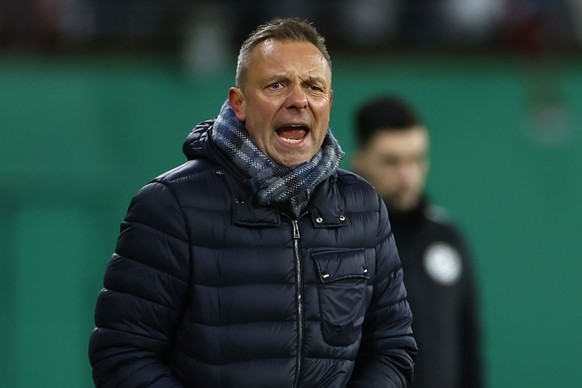 epa10443090 Hoffenheim's head coach Andre Breitenreiter reacts during the German Cup round of 16 soccer match between RB Leipzig and 1899 Hoffenheim in Leipzig, Germany, 01 February 2023. EPA/HANNIBAL ...