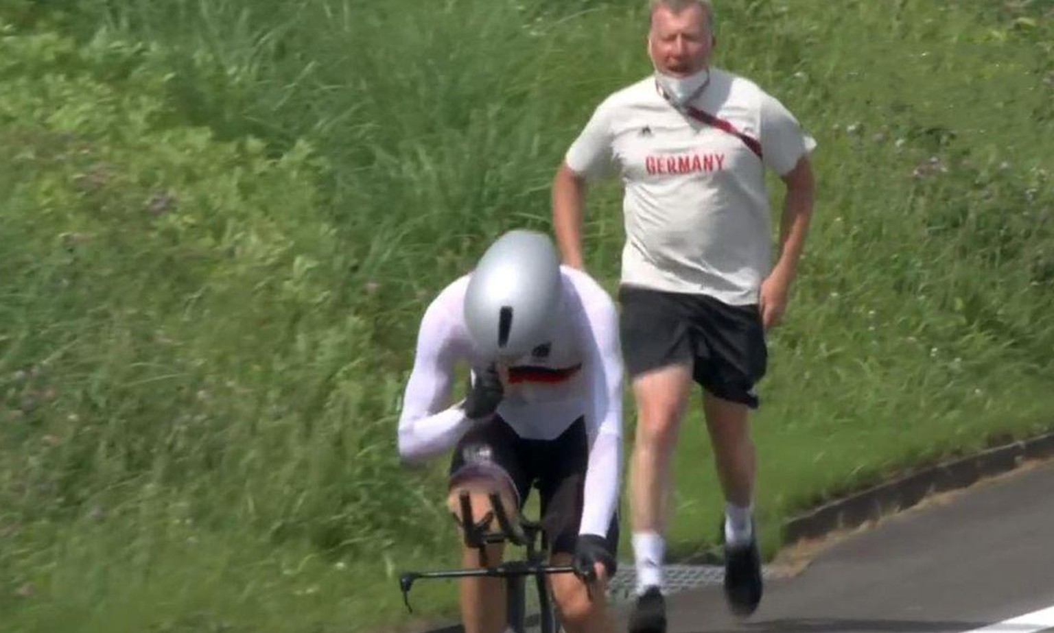 Der deutsche Velo-Trainer hat sich ganz klar im Ton vergriffen.