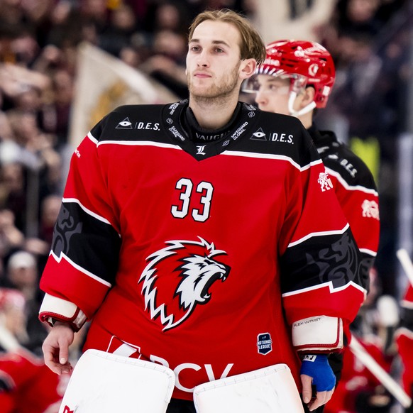 Deception du gardien Kevin Pasche (LHC) et de ses coequipiers lors de l'Acte 4 des quarts de finale des play-off du championnat suisse de hockey sur glace de National League entre Lausanne HC, LH ...