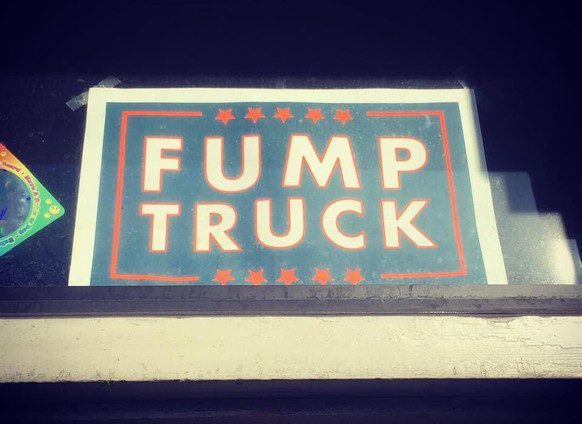 oakland kalifornien fump truck fuck trump