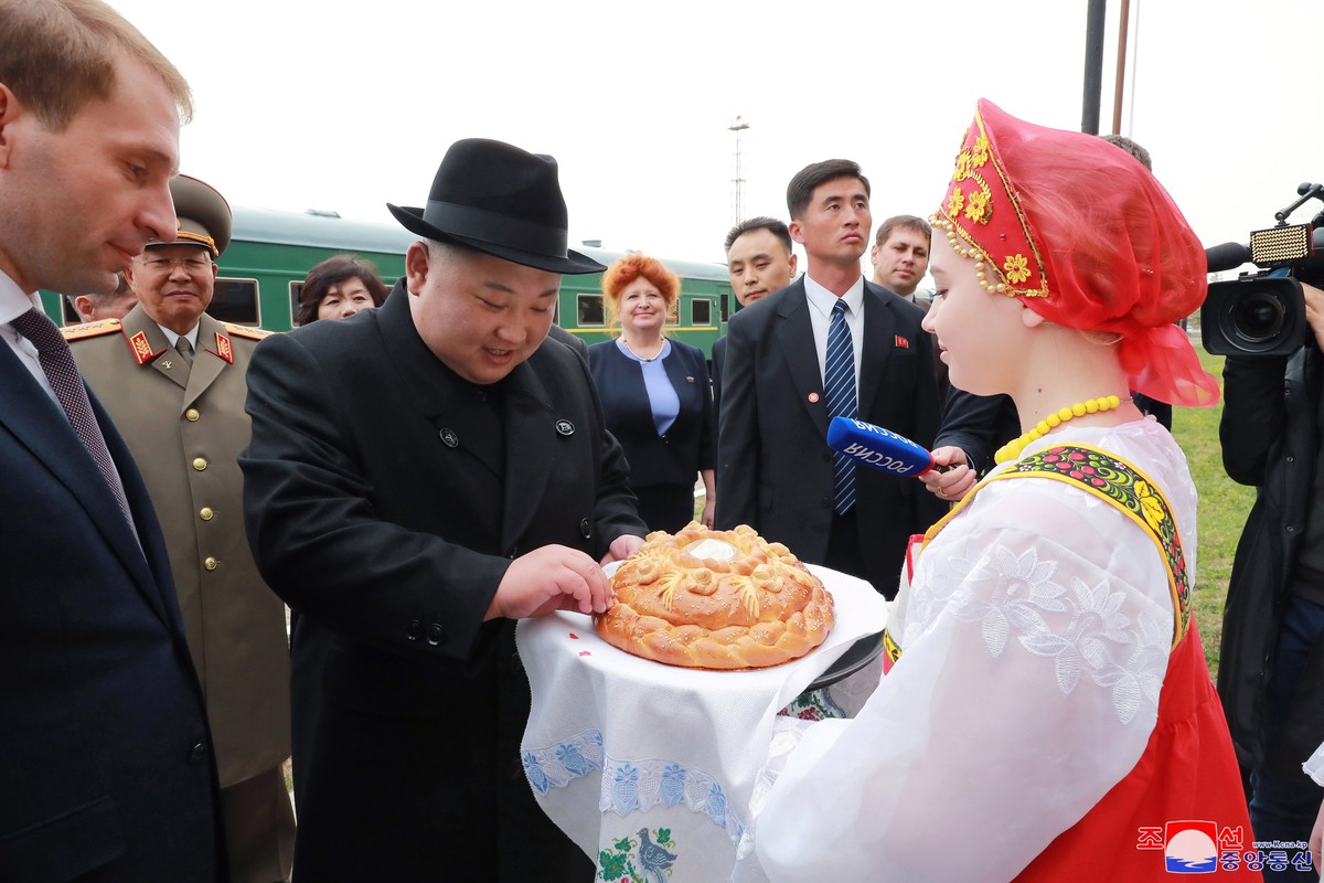 epa07526416 A photo released by the official North Korean Central News Agency (KCNA) shows Kim Jong-un (C-L), chairman of the Workers&amp;#039; Party of Korea, chairman of the State Affairs Commission ...