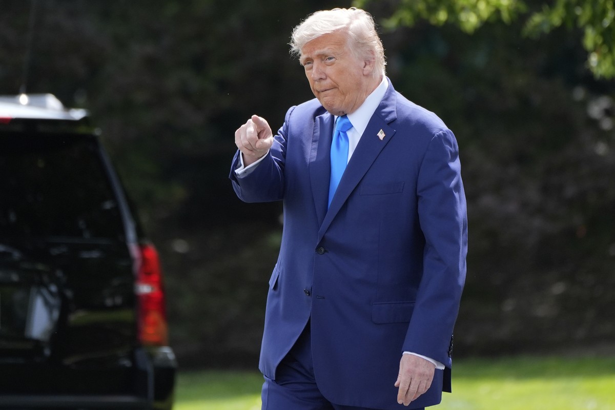 President Donald Trump walks before departing on Marine One from the South Lawn of the White House, Friday, June 6, 2025, in Washington. (AP Photo/Alex Brandon)
Donald Trump