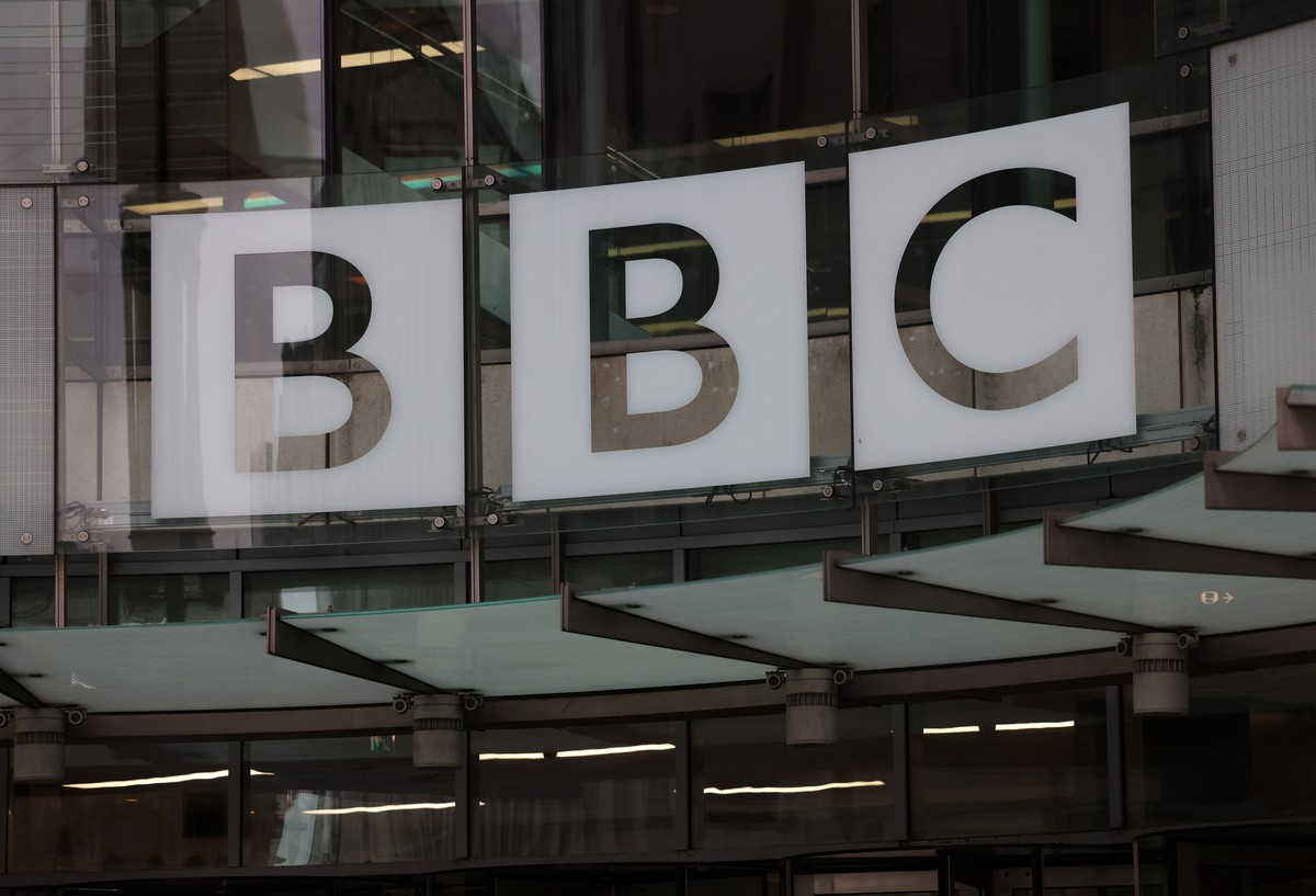epa12515809 The BBC headquarters in London, Britain, 10 November 2025. BBC Director General Tim Davie and BBC Head of News Deborah Turness have resigned from their respective positions following accus ...