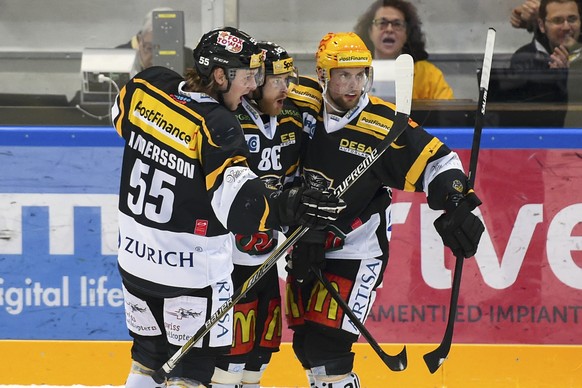 Bann gebrochen: Linus Klasen jubelt nach seinem ersten Playoff-Treffer.