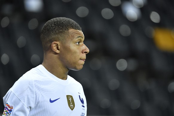 France&#039;s Kylian Mbappe looks on during the UEFA Nations League soccer match between Sweden and France at Friends Arena, Saturday, Sept. 5, 2020, in Stockholm, Sweden. (Jessica Gow/TT via AP)
Kyli ...