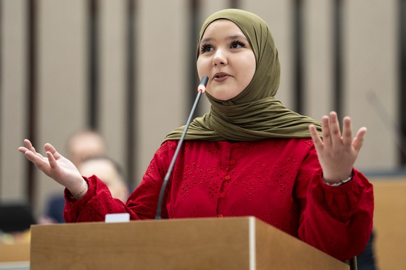 Vera Celik (SP) spricht an der Eroeffnung waehrend der Sitzung des Zuercher Gemeinderats im Rathaus Hard am Mittwoch, 6. Mai 2026 in Zuerich. (KEYSTONE/Claudio Thoma)