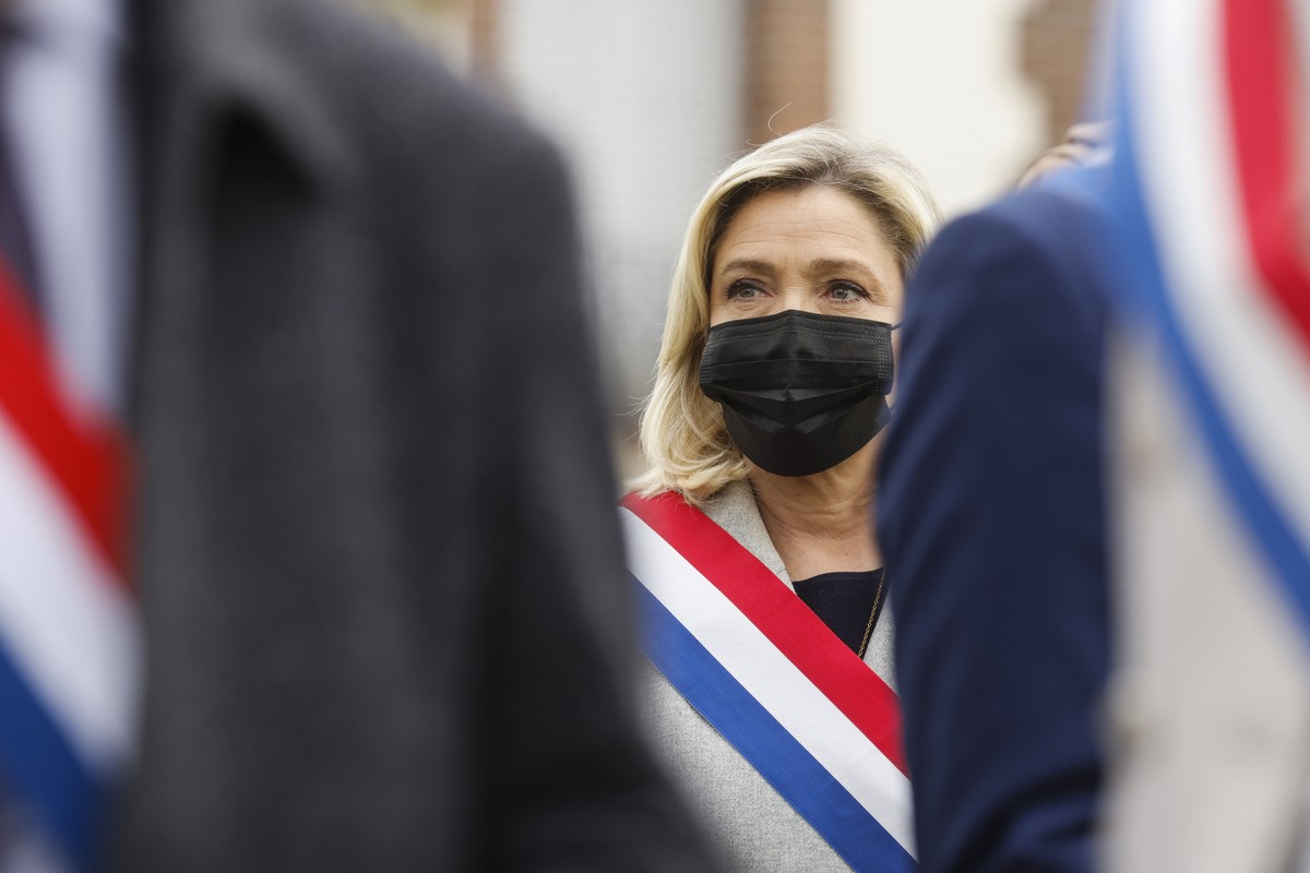 epa09169039 Far-right Rassemblement National (RN) party's president Marine Le Pen stands prior to a remembrance gathering for late Stephanie Monferme, a mother and local police employee, in Rambo ...