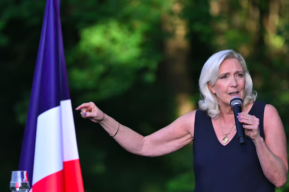 Marine Le Pen am Samstagabend an einer Wahlveranstaltung in Liévin.