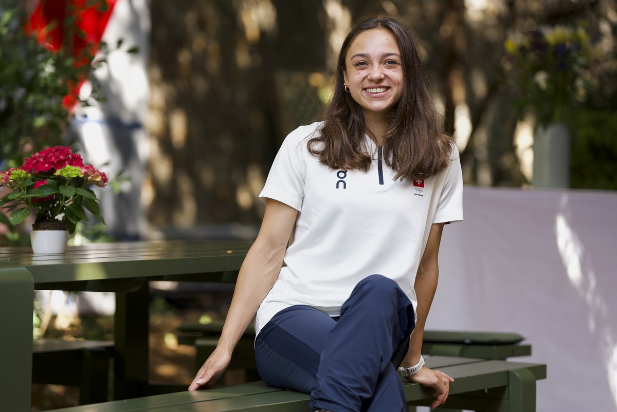 Switzerland's Modern Pentathlon Athlete Anna Jurt poses at the Maison Suisse during a press conference at the 2024 Paris Summer Olympics in Paris, France, Tuesday, August 6, 2024. (KEYSTONE/Julie ...