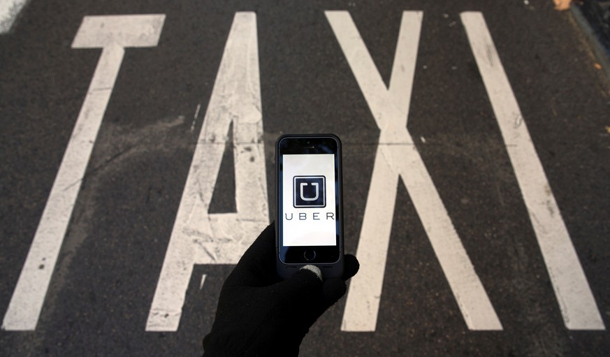 Dürfte die Taxi-Fahrer nicht freuen: EU-Kommission stärkt Uber den Rücken.