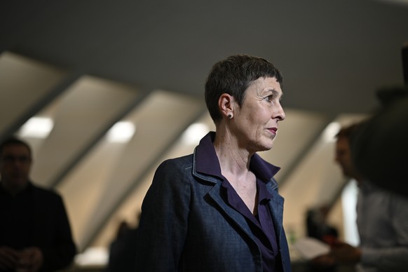 Die unterlegene Kandidatin Barbara Gysi (SP), am Sonntag, 30. April 2023, im Pfalzkeller in St. Gallen. Im Kanton findet heute der zweite Wahlgang fuer die Nachfolge des zurueckgetretenen Staenderates ...
