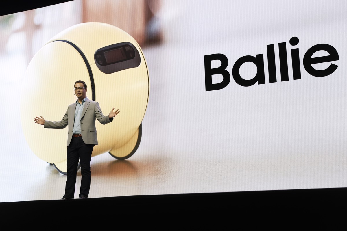 epa11065104 Samsung's Jonathan Gabrio introduces a new updated version of 'Ballie', an AI-equipped projector and smart home assistant during a press conference at the 2024 International ...