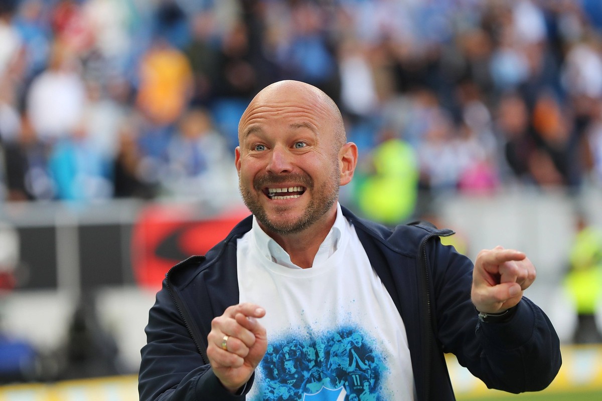 18.05.2024, xtvx, Fussball 1.Bundesliga, TSG 1899 Hoffenheim - FC Bayern Muenchen emspor, v.l. Manager Alexander Rosen TSG 1899 Hoffenheim Portrait nach dem Spiel, after the match DFL/DFB REGULATIONS  ...
