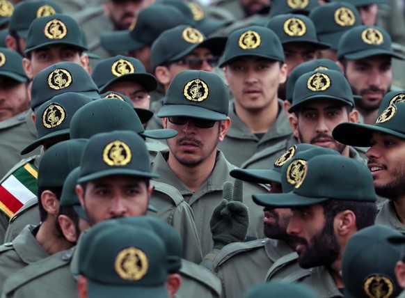 Die Revolutionsgarden sind im Iran laut Verfassung die Eliteeinheit der iranischen Streitkräfte und seit mehr als drei Jahrzehnten weitaus wichtiger als die klassische Armee. (Archivbild)