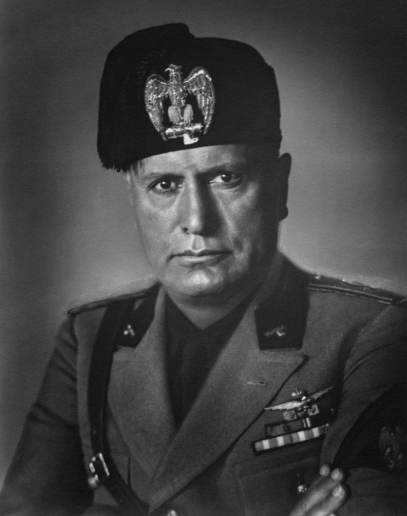 Träumte von einem Wiederaufleben des «Imperium Romanum»: Mussolini in einer Aufnahme zwischen 1937 und 1940.
https://commons.wikimedia.org/wiki/File:Duce_Benito_Mussolini.jpg
