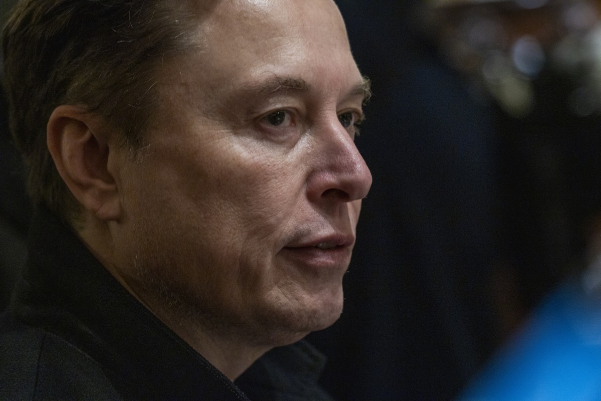 epaselect epa12023456 Elon Musk, CEO of Tesla and senior advisor to US President Donald Trump, looks on during a Cabinet meeting in the Cabinet Room of the White House in Washington, DC, USA, 10 April ...