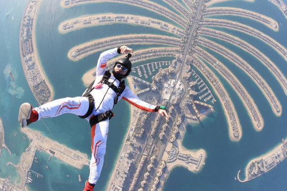 Skydiving in Dubai