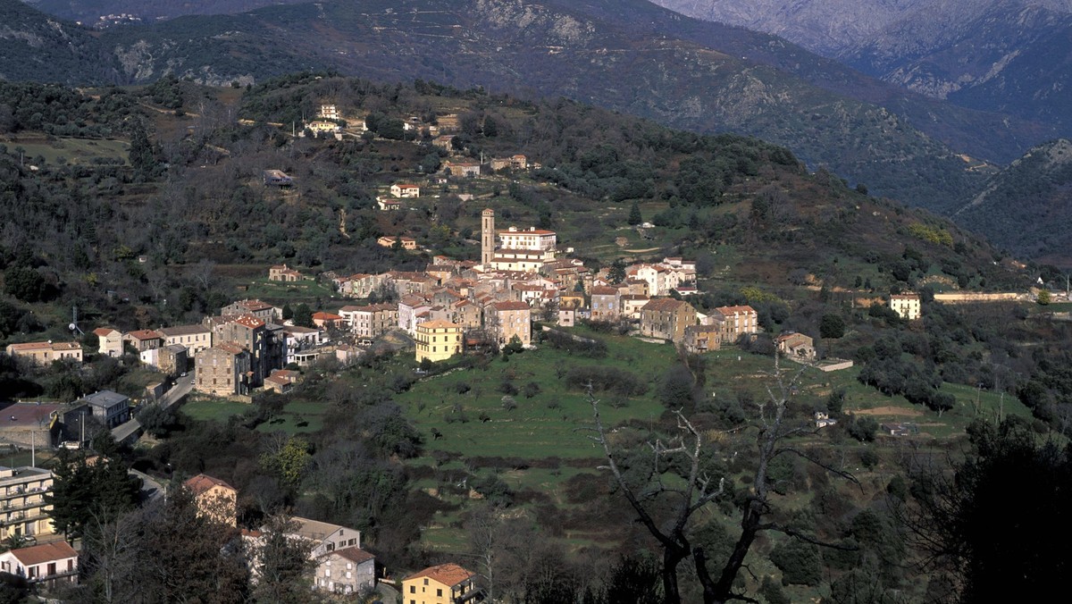 Vico village and surrounding mountains. Corsica. PUBLICATIONxINxGERxSUIxAUTxONLY Copyright: PascalxGoetgheluck 10879366